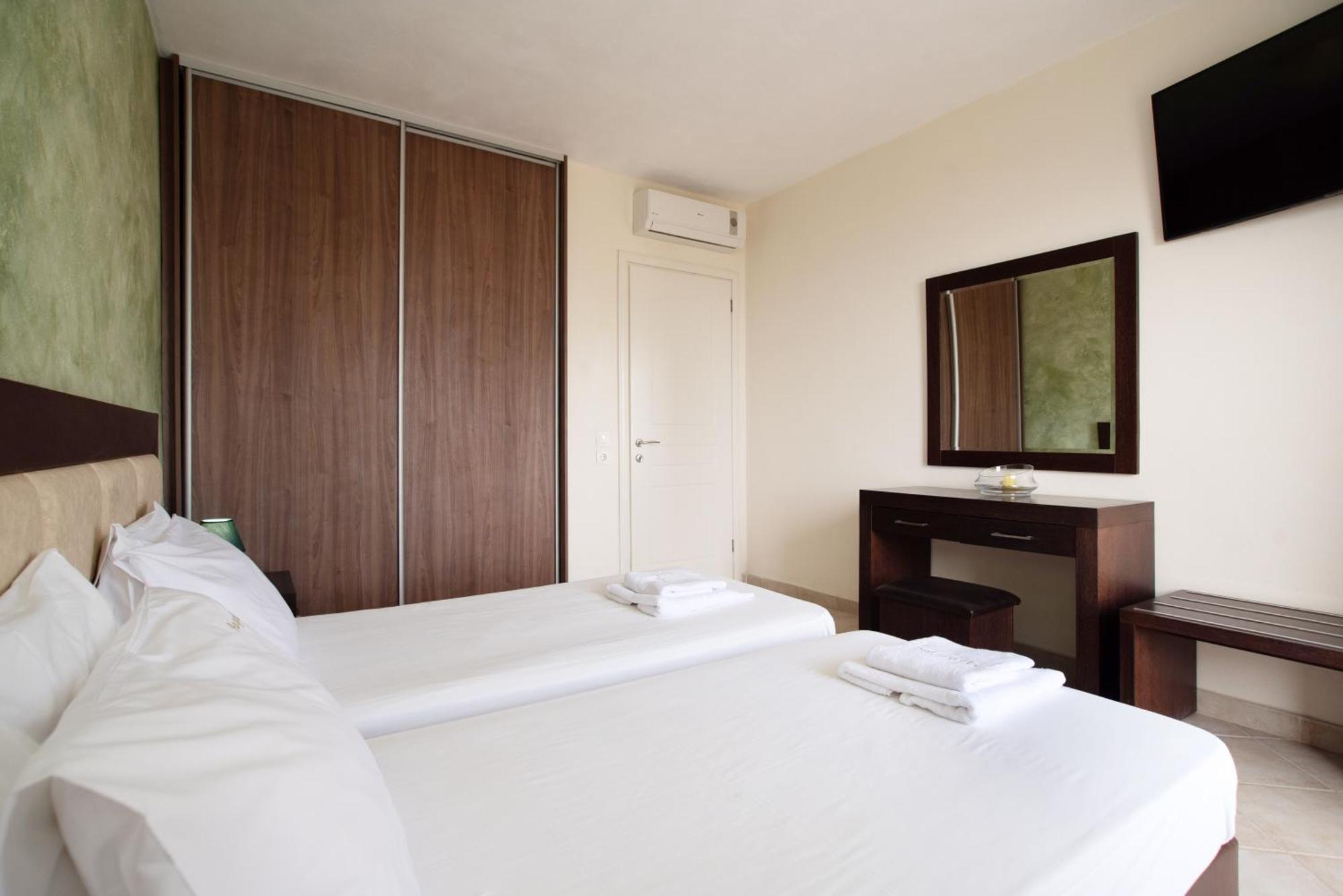 Angelique Apartments آغيوس غيوريوس المظهر الخارجي الصورة