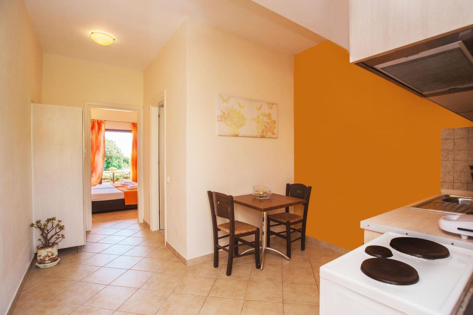 Angelique Apartments آغيوس غيوريوس المظهر الخارجي الصورة