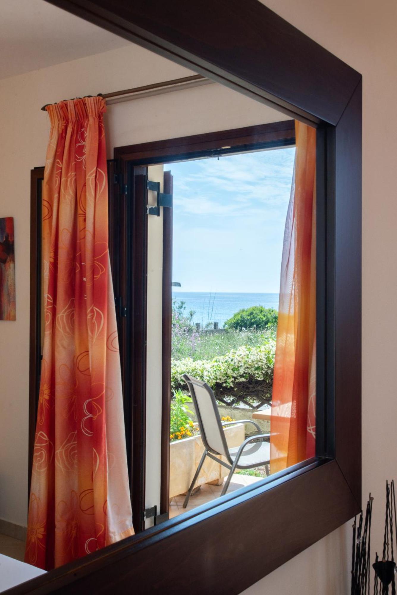 Angelique Apartments آغيوس غيوريوس المظهر الخارجي الصورة